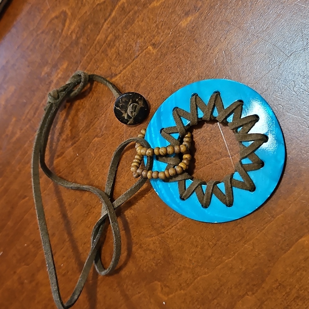 Native American Leather‎ Necklace 18"